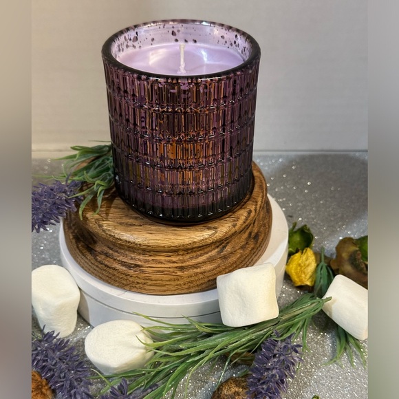 LAVENDER MARSHMALLOW HAND POURED SCENTED CANDLES. - Picture 1 of 4